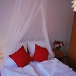 Maria